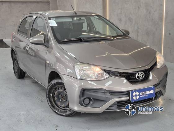 TOYOTA ETIOS 1.5 XS 16V FLEX 4P MANUAL TOYOTA ETIOS 1.5 XS 16V FLEX 4P MANUAL